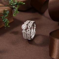 خاتم نسائي مرصع بالزركونيا الفضية