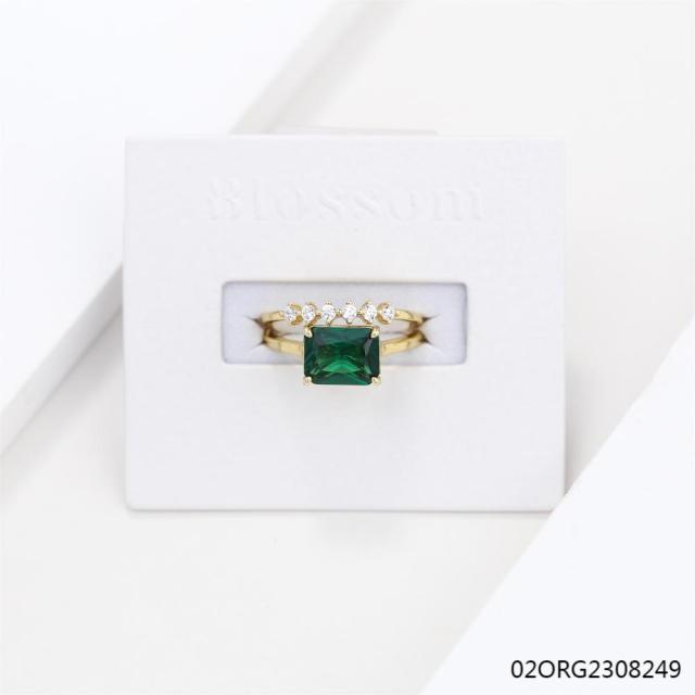 خاتم نسائي مرصع بالزركونيا الفضية