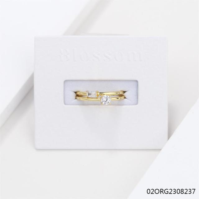 خاتم نسائي مرصع بالزركونيا الفضية