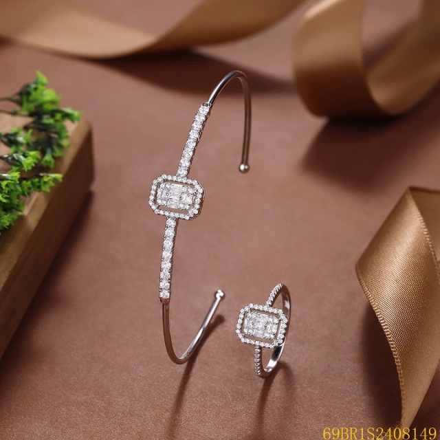 طقم سوار وخاتم زفاف فضي مرصع بالزركون