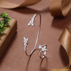 طقم سوار وخاتم زفاف فضي مرصع بالزركون