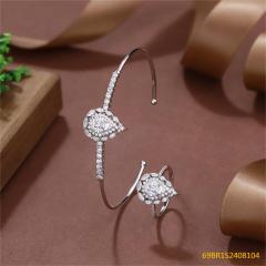 طقم سوار وخاتم زفاف فضي مرصع بالزركون