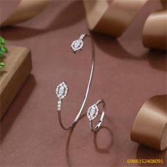 طقم سوار وخاتم زفاف فضي مرصع بالزركون