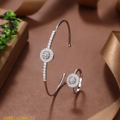 طقم سوار وخاتم زفاف فضي مرصع بالزركون