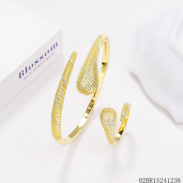 925 Silver 18K Gold-Plated Zirconia Jewelry Set
