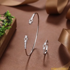 طقم سوار وخاتم زفاف فضي مرصع بالزركون