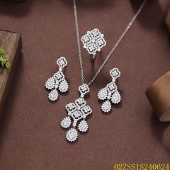 طقم مجوهرات زفاف من الفضة عيار 925 مرصع بالزركون