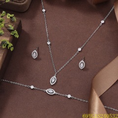 طقم مجوهرات زفاف من الفضة عيار 925 مرصع بالزركون