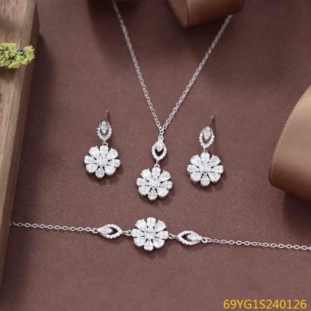 طقم مجوهرات زفاف من الفضة عيار 925 مرصع بالزركون