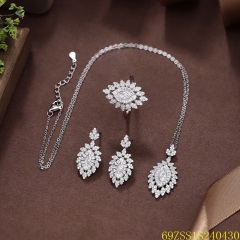 طقم مجوهرات زفاف من الفضة عيار 925 مرصع بالزركون