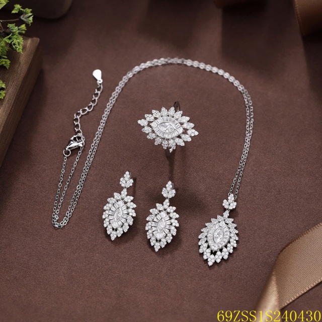 طقم مجوهرات زفاف من الفضة عيار 925 مرصع بالزركون