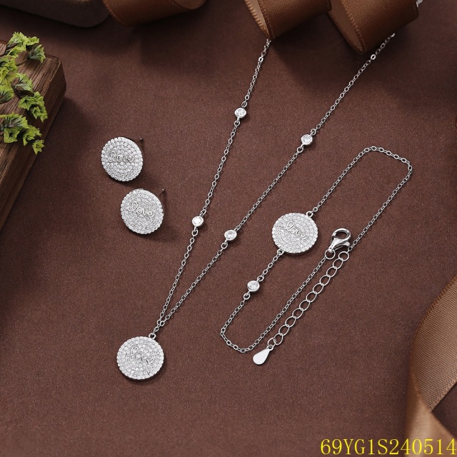 طقم مجوهرات زفاف من الفضة عيار 925 مرصع بالزركون