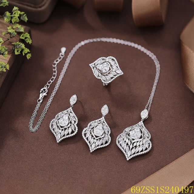 طقم مجوهرات زفاف من الفضة عيار 925 مرصع بالزركون