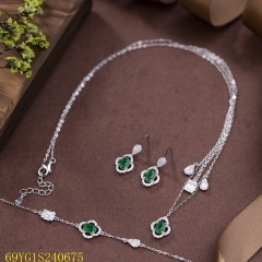 طقم مجوهرات زفاف من الفضة عيار 925 مرصع بالزركون