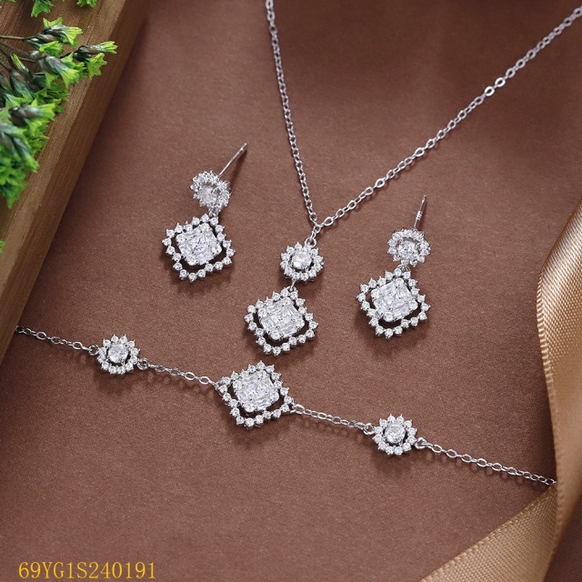 طقم مجوهرات زفاف من الفضة عيار 925 مرصع بالزركون
