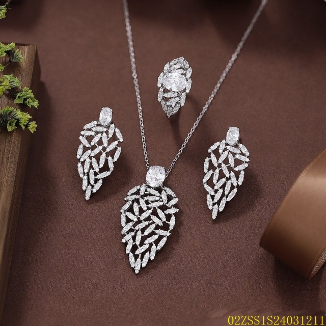 طقم مجوهرات زفاف من الفضة عيار 925 مرصع بالزركون