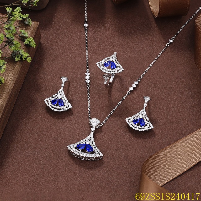 طقم مجوهرات زفاف من الفضة عيار 925 مرصع بالزركون