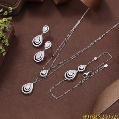 طقم مجوهرات زفاف من الفضة عيار 925 مرصع بالزركون