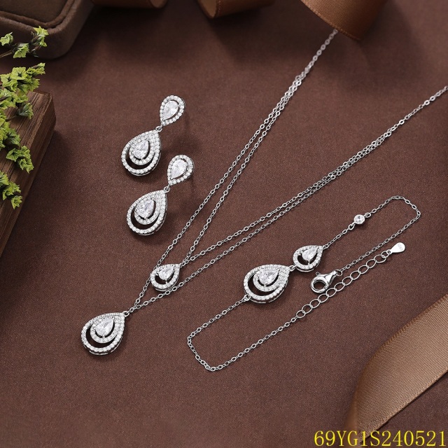 طقم مجوهرات زفاف من الفضة عيار 925 مرصع بالزركون