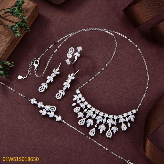 مجموعة مجوهرات الأزياء الشرق أوسطية