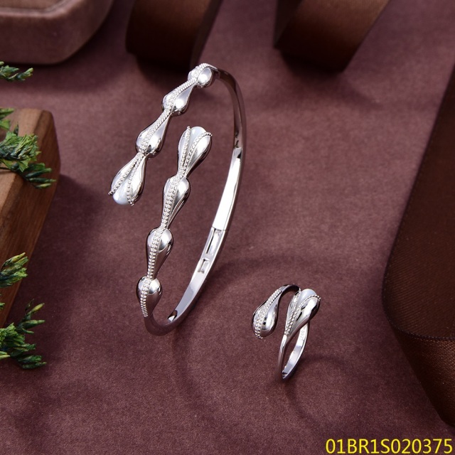 طقم سوار وخاتم فضي