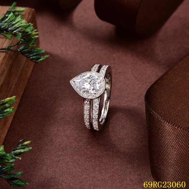 مجموعة المجوهرات الدائري