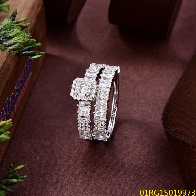 مجموعة المجوهرات الدائري