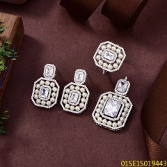 أطقم مجوهرات التعليقة الفضية