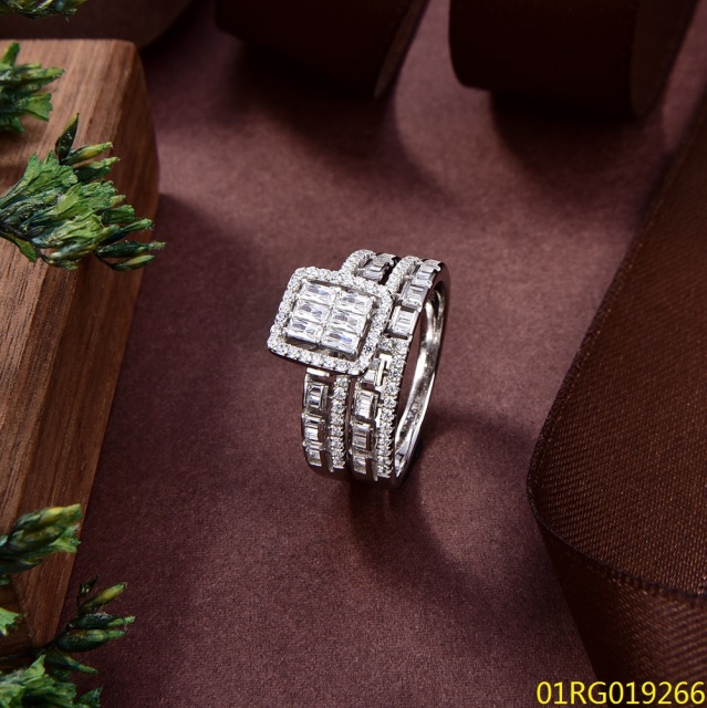 مجموعة المجوهرات الدائري