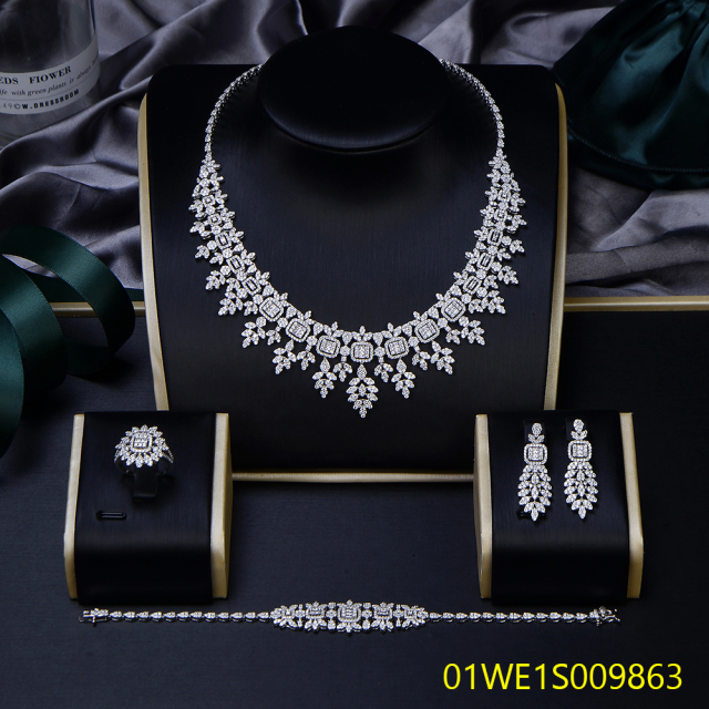 مجموعات المجوهرات الراقية بالجملة