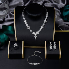 مجموعات المجوهرات الفاخرة بالجملة