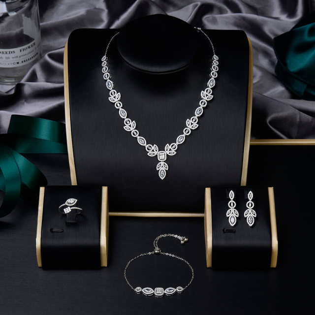 مجموعات المجوهرات الفاخرة بالجملة