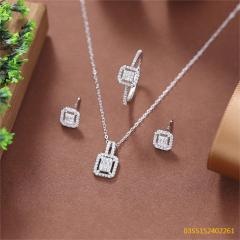 طقم قلادة من الفضة الإسترليني عيار 925 مرصعة بالزركون