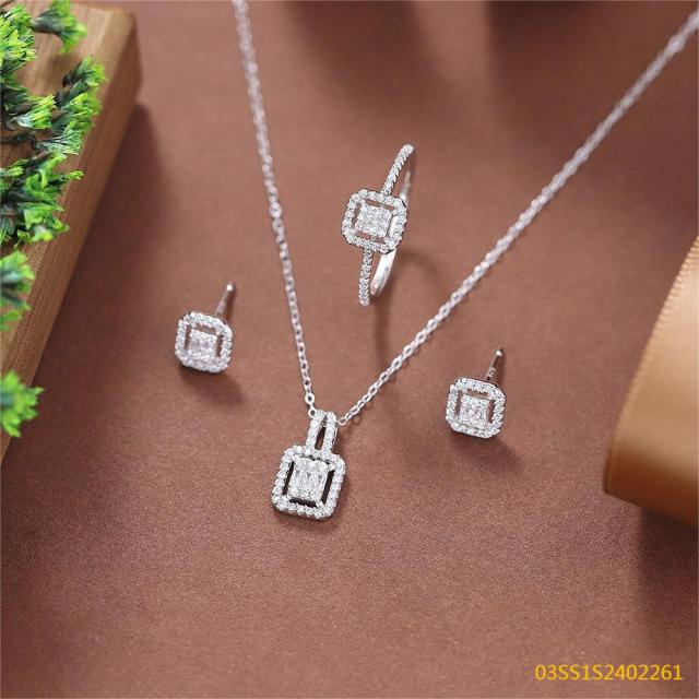 طقم قلادة من الفضة الإسترليني عيار 925 مرصعة بالزركون