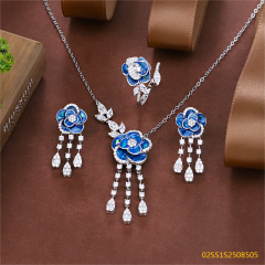 طقم قلادة من الفضة الإسترليني عيار 925 مرصعة بالزركون