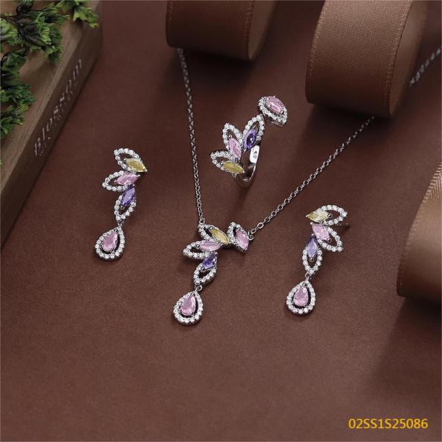 طقم قلادة من الفضة الإسترليني عيار 925 مرصعة بالزركون