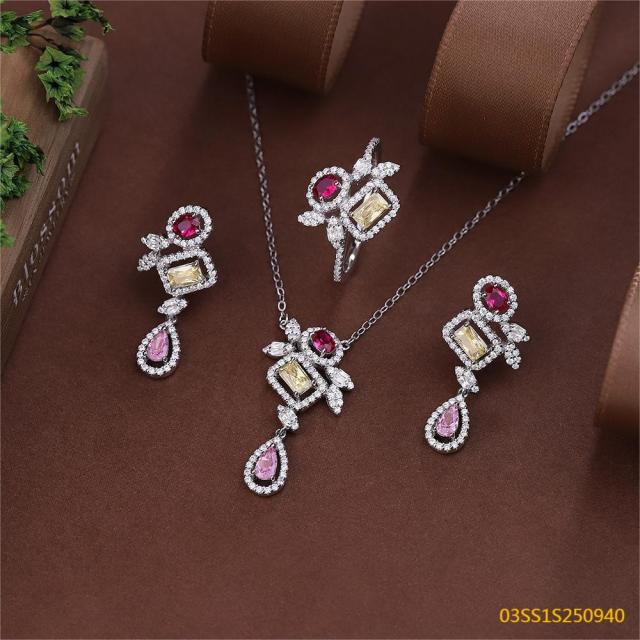 طقم قلادة من الفضة الإسترليني عيار 925 مرصعة بالزركون