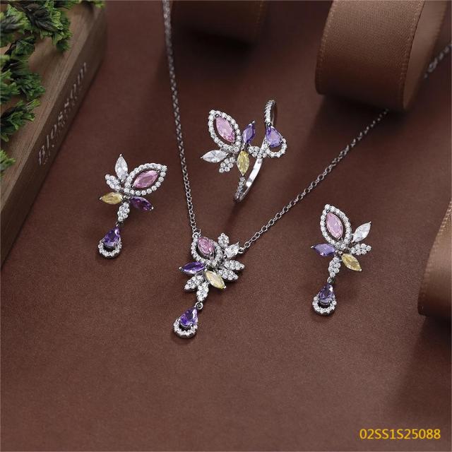 طقم قلادة من الفضة الإسترليني عيار 925 مرصعة بالزركون