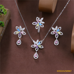 طقم قلادة من الفضة الإسترليني عيار 925 مرصعة بالزركون