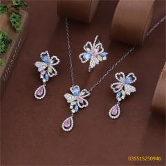 طقم قلادة من الفضة الإسترليني عيار 925 مرصعة بالزركون