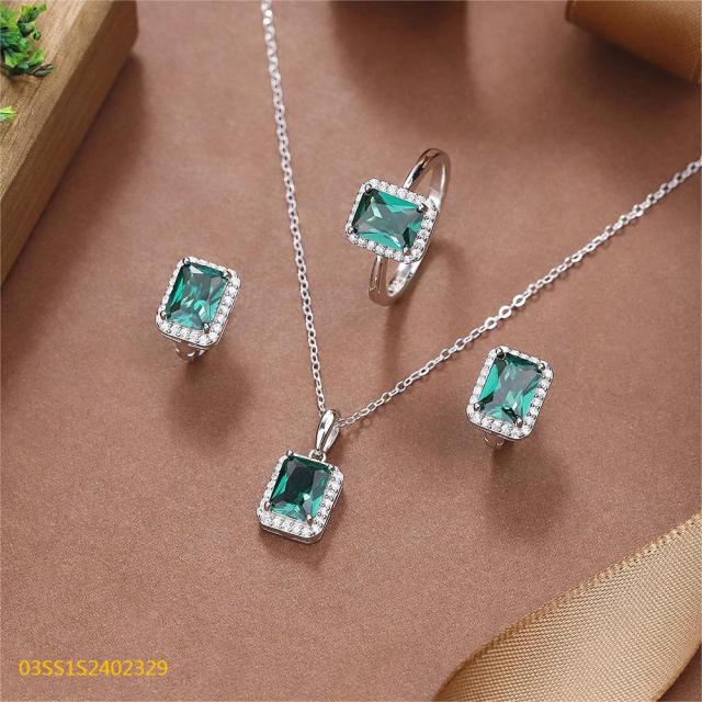 طقم قلادة من الفضة الإسترليني عيار 925 مرصعة بالزركون