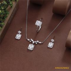 طقم قلادة من الفضة الإسترليني عيار 925 مرصعة بالزركون