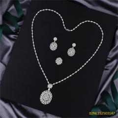 طقم قلادة من الفضة الإسترليني عيار 925 مرصعة بالزركون