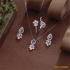 طقم قلادة من الفضة الإسترليني عيار 925 مرصعة بالزركون
