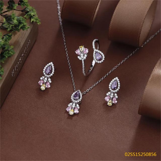 طقم قلادة من الفضة الإسترليني عيار 925 مرصعة بالزركون