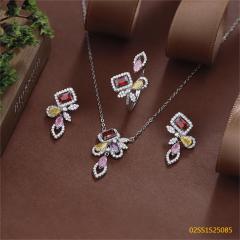 طقم قلادة من الفضة الإسترليني عيار 925 مرصعة بالزركون