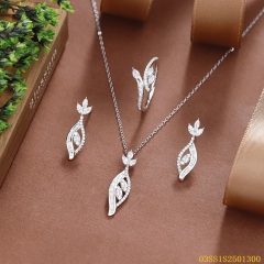 طقم قلادة من الفضة الإسترليني عيار 925 مرصعة بالزركون