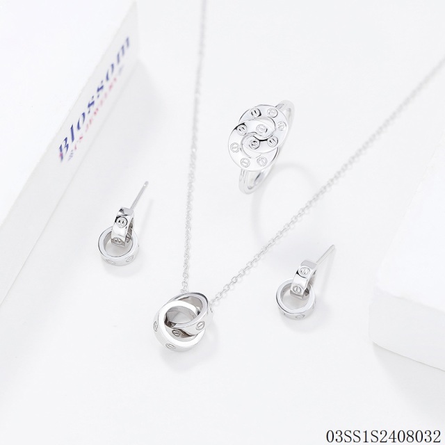 طقم قلادة من الفضة الإسترليني عيار 925 مرصعة بالزركون