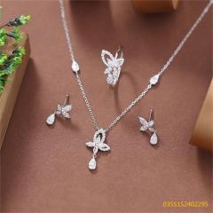 طقم قلادة من الفضة الإسترليني عيار 925 مرصعة بالزركون