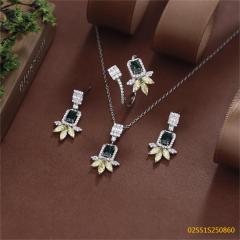 طقم قلادة من الفضة الإسترليني عيار 925 مرصعة بالزركون
